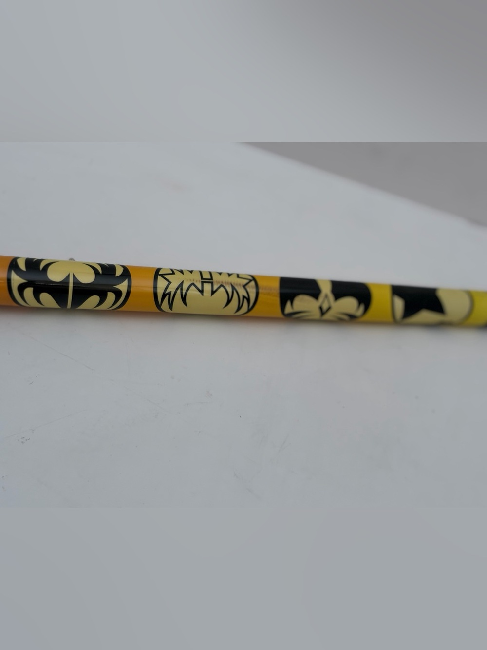 KISS Destroyer Pool Cue 20 oz 57 3/8” Billiards Stick w/ Case - Picture 9 of 16